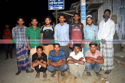 লামায় কাজ করতে এসে দালালসহ ১১ রোহিঙ্গা আটক