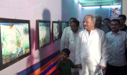 নওগাঁয় চার বছর বয়সী চিত্রশিল্পীর তিন দিনব্যাপী একক প্রদর্শনী