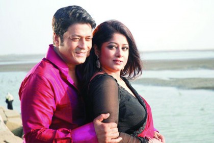 ফেরদৌস-মৌসুমীর ‘পোস্ট মাস্টার ৭১’ আসছে ডিসেম্বরে 