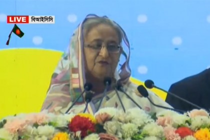 উদযাপন অনুষ্ঠানে যোগ দিয়েছেন শেখ হাসিনা