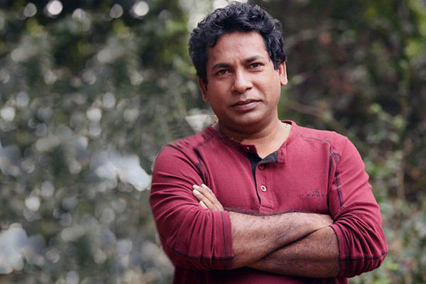 আমি পোশাকের শালীনতায় বিশ্বাসী: মোশাররফ করিম
