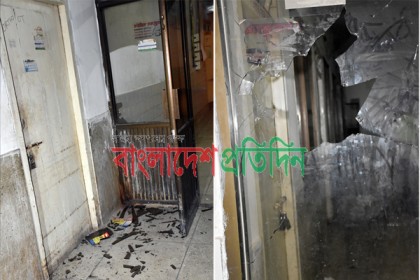 বরিশালে রোগী মৃত্যুর ঘটনায় ইন্টার্ন চিকিৎসক লাঞ্ছিত, হাসপাতাল ভাংচুর