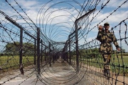 কলারোয়া সীমান্তে ৫ নারীকে ফেরত দিল বিএসএফ