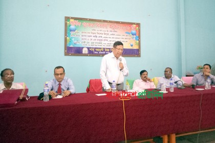 'পার্বত্যাঞ্চলে উন্নয়নের জোয়ার বইছে'
