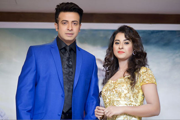 বুবলীকে নিয়ে চট্টগ্রামে শাকিব খান
