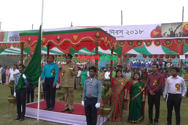 বর্ণাঢ্য আয়োজনে পটুয়াখালীতে স্বাধীনতা দিবস পালিত