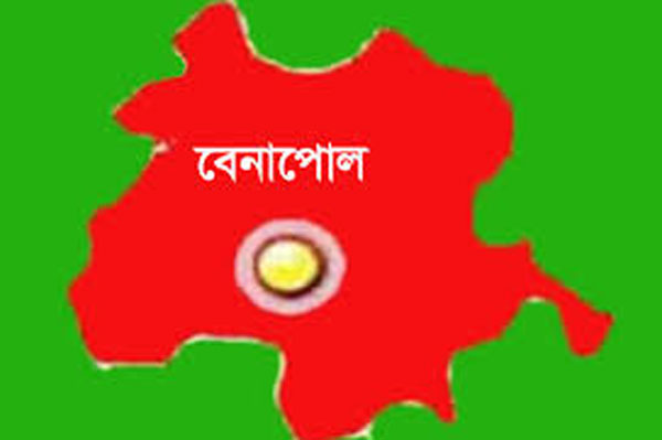 বেনাপোলে দুই ট্রাকে বিস্ফোরণ