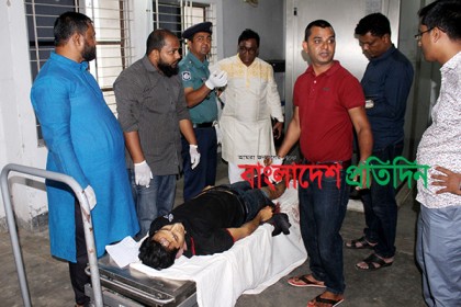 শাবি শিক্ষার্থীকে কুপিয়ে হত্যা
