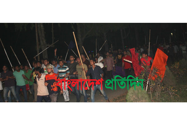ইবিতে ছাত্রলীগের তাণ্ডব, ককটেল বিস্ফোরণ