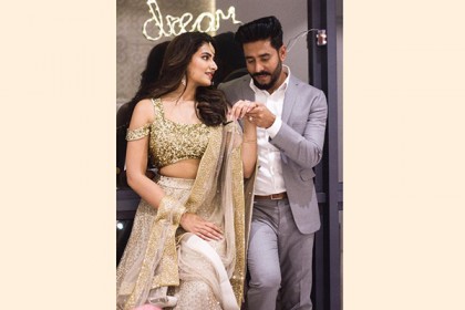 প্রাক্তন প্রেমিকাকে বাদ দিয়ে ছবিতে যাকে নিলেন নির্মাতা