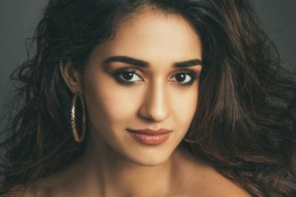 নিজের প্রেমিককে 'ভাই' বলে সম্বোধন দিশা পাটানির