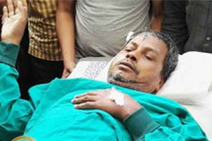 নেপাল ট্রাজেডি; ডান পা হারাচ্ছেন কবির