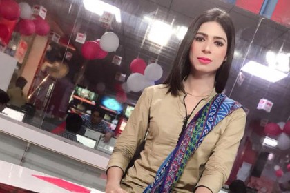পাকিস্তানের প্রথম রূপান্তরকামী সংবাদ উপস্থাপক