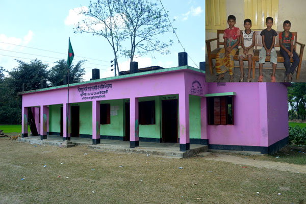 শিশু শিক্ষার্থীদের দিয়ে টয়লেট পরিষ্কার, হাসপাতালে ভর্তি ৪


