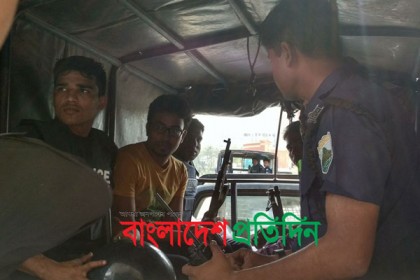 নেশার টাকা না পেয়ে চার শিক্ষার্থীকে পুলিশে সোপর্দের অভিযোগ