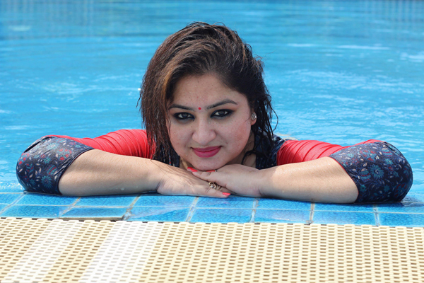 টিভি উপস্থাপনায় নায়িকা রেসির অভিষেক