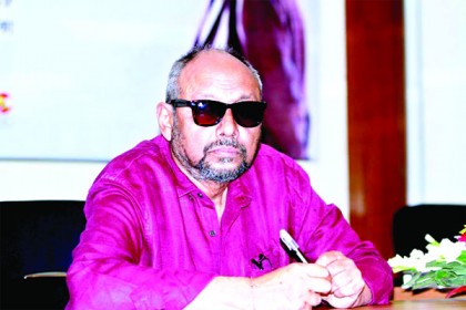 অনেক মহিলার সঙ্গে প্রেম করেছি
