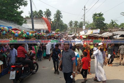 বাগেরহাটে হযরত খানজাহান (রহ.) মাজারে মেলা শুরু 