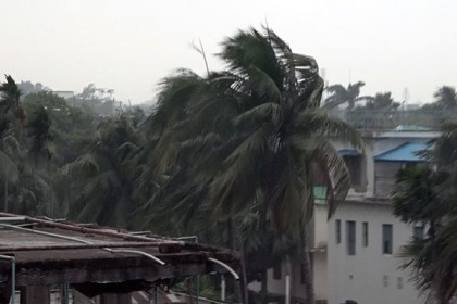 গভীর সমুদ্রে লঘুচাপ, বরিশালে আরো ঝড়ো বৃষ্টির আশঙ্কা 