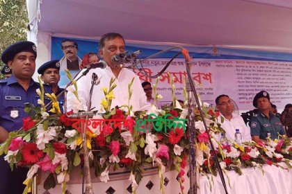 খালেদা জিয়া বিদেশে পাঠানোর মতো অসুস্থ হয়নি: স্বরাষ্ট্রমন্ত্রী