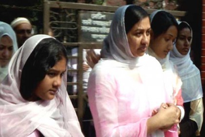 খালেদা জিয়ার সাথে দেখা করলেন কোকোর স্ত্রী-মেয়ে