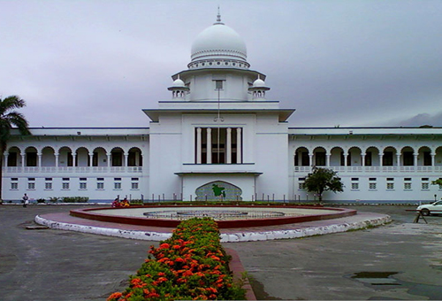 ২০ কোটি টাকা ক্ষতিপূরণ চেয়ে রিট
