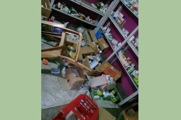 সিংড়ায় ব্যবসা প্রতিষ্ঠানে হামলা, আহত ২

