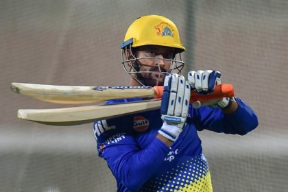 আইপিএলে নতুন পরিকল্পনায় ধোনি