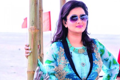 পূর্ণিমাকে নিয়ে তোলপাড়
