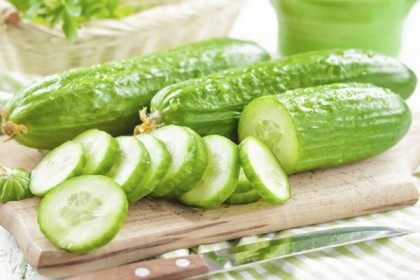 এই গরমে শরীরের সুরক্ষায় শশার উপকারিতা