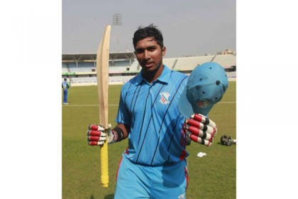 ব্রাদার্সের জয়ে ম্লান সৌম্যের ১৫৪!