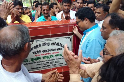 সারের জন্য কৃষককে আর জীবন দিতে হয় না : পলক