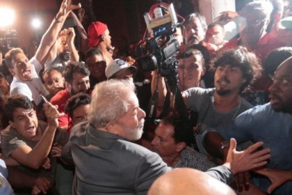 আত্মসমর্পণ করেছেন ব্রাজিলের সাবেক প্রেসিডেন্ট লুলা