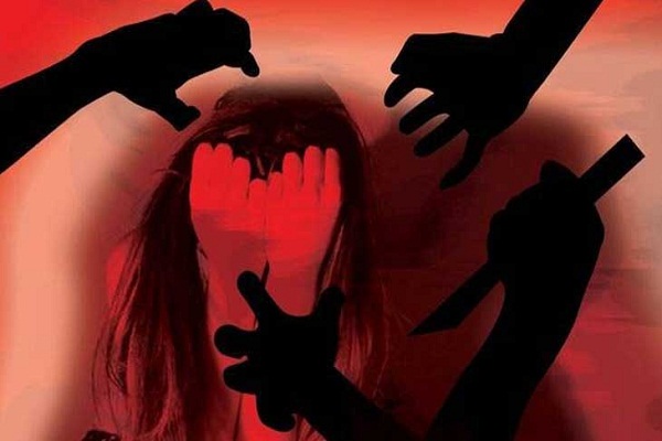 চলন্ত বাসে পোশাক শ্রমিককে গণধর্ষণ, আটক ৫ 