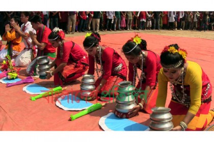 বৈসাবি উৎসবে রঙে ভাসছে পাহাড়