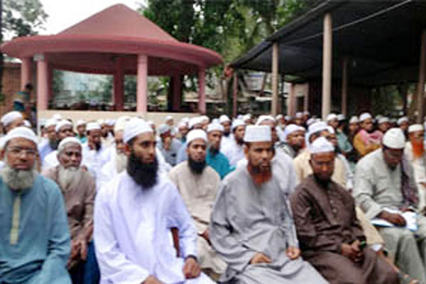 বগুড়ায় জঙ্গিবাদ বাল্যবিয়ের বিরুদ্ধে আলেমদের শপথ