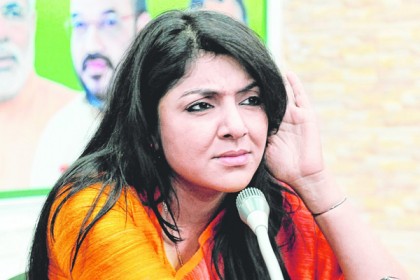 অভিনেত্রীকে ঘুমের ওষুধ খাওয়ানোর পরামর্শ 