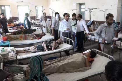 বরিশাল জেনালের হাসপাতালে অনিয়ম দেখে বিস্মিত দুদক কমিশনার

