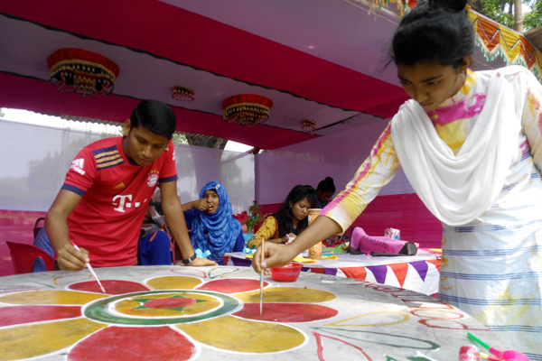 বৈশাখের বর্ণিল সাজে ইসলামী বিশ্ববিদ্যালয়
