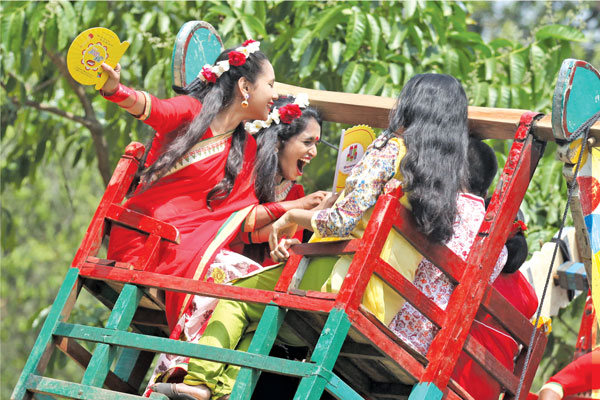 উৎসবের নগরী