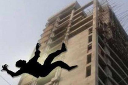 রাজধানীতে বহুতল ভবন থেকে পড়ে ৫ বছরের শিশুর মৃত্যু