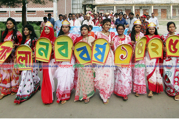 মোরেলগঞ্জে বর্ণাঢ্য শোভাযাত্রা ও মেলা 
