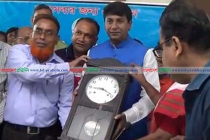 উত্তরা গণভবনে রাজ পরিবারের মূল্যবান সামগ্রী হস্তান্তর

