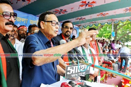 দেশে একদলীয় শাসন চলছে: এরশাদ
