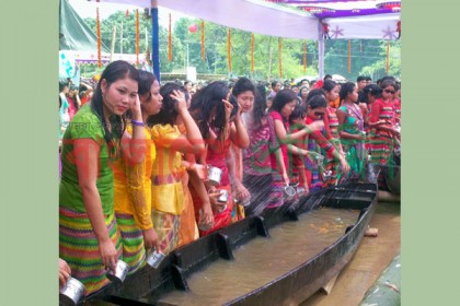 পাহাড়ে সাংগ্রাই উৎসব শুরু


