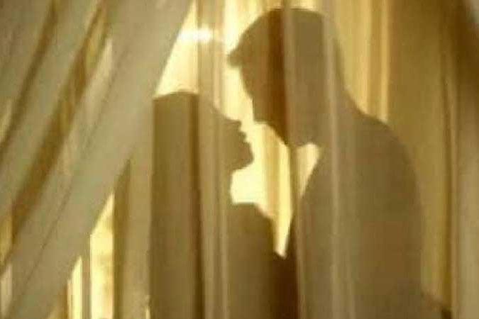 ঘনিষ্ঠ অবস্থায় তরুণ-তরুণী, অতঃপর...