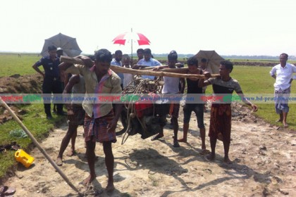 হাওরে অবৈধ মাটি উত্তোলন, ড্রেজার মেশিন জব্দ