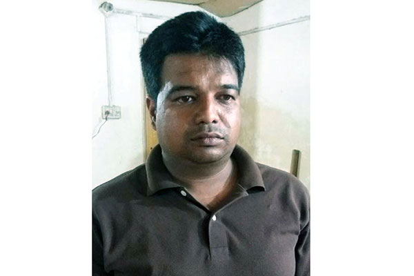 ধর্ষণের ভিডিও ছড়িয়ে দেওয়া সেই শিক্ষক রিমান্ডে