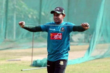 টাইগার শিবিরে ইনজুরির হানা; এবার মুশফিক