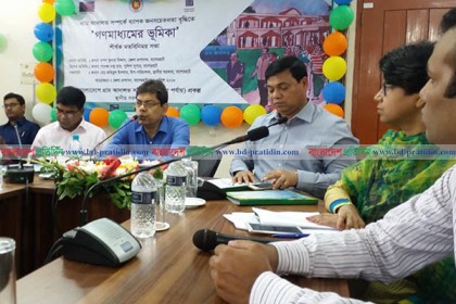 বাগেরহাটে গ্রাম আদালত সম্পর্কে সাংবাদিকদের সাথে মতবিনিময়
